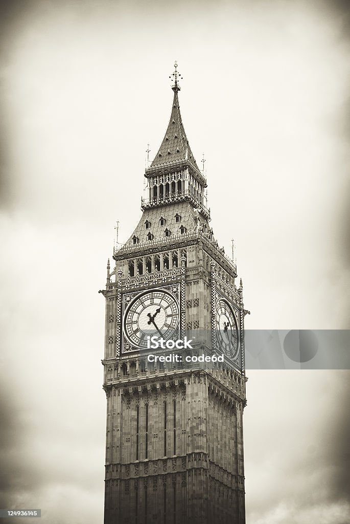 Wieża zegarowa Big Ben, Londyn, sepia, Antyczny Styl - Zbiór zdjęć royalty-free (Anglia)