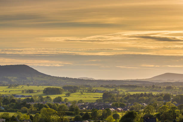 blick auf das ribble valley - ribble stock-fotos und bilder