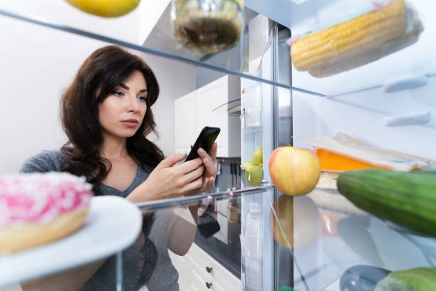 istock Grocery Shopping List Mobile Phone App 1249377237