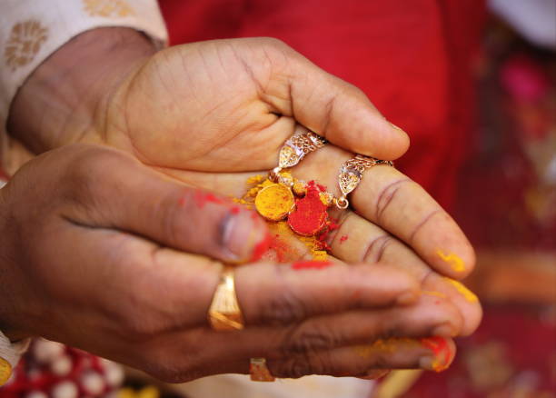 istock Indian Marathi Traditional Wedding Photos 1249390647