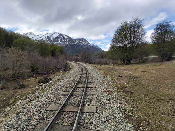istock Road  to  the  mountain 1249446902