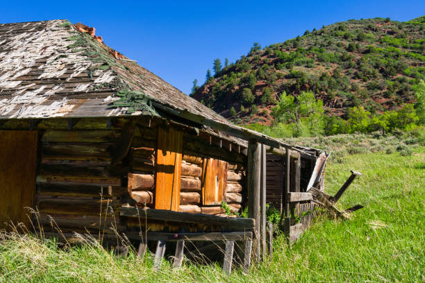 istock Old West Homestead Cabin 1249456503