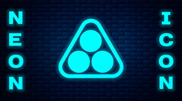 glühende neon billardkugeln in einem rack dreieck symbol isoliert auf ziegelwand hintergrund. vektor-illustration - sport pool game snooker sphere stock-grafiken, -clipart, -cartoons und -symbole