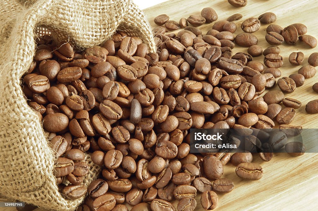 Кофе в зернах - Стоковые фото Бежевый роялти-фри