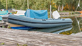 schlauchboot-im-dock.jpg?b=1&s=170x170&k=20&c=S3R2Yeybx6aVFg_zSziFjnacYCtJLiIxTa0vK8YWndc=