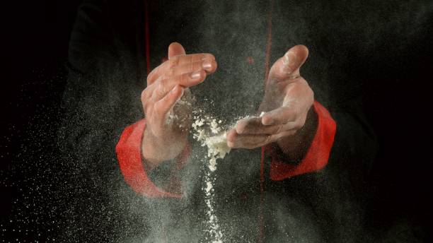 istock Freeze motion of cooker with clapping hands 1249621328
