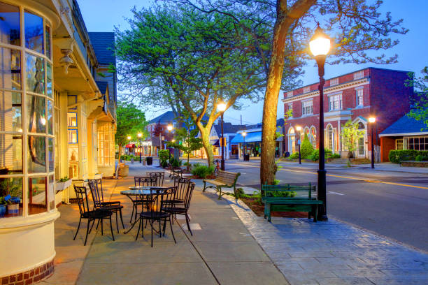 centro di falmouth a cape cod - cape cod foto e immagini stock