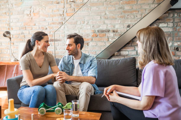 istock Family counseling at home 1249785145