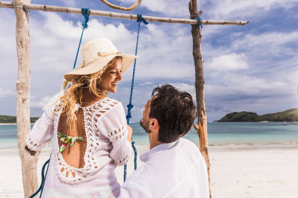 istock I will swing you honey! 1249985911