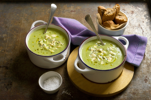 Broccoli and blue cheese cream soup