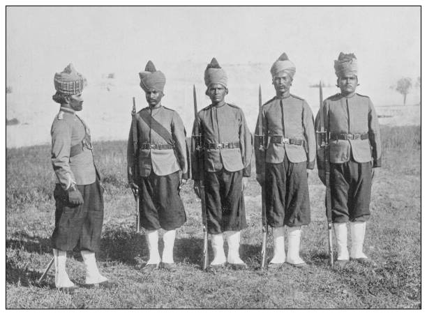 antyczne zdjęcie brytyjskiej marynarki wojennej i armii: indyjska armia - kolonializm stock illustrations