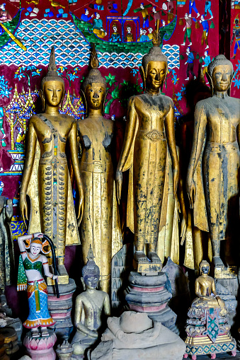 estatua de buda en el templo, hermosa foto imagen digital, imagen de la foto digital como fondo photo
