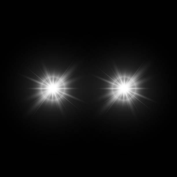zestaw efektów świetlnych świecących z przezroczystością izolowanym na czarnym tle. flary obiektywu, promienie, gwiazdy i błyszczy z kolekcji bokeh - headlight stock illustrations