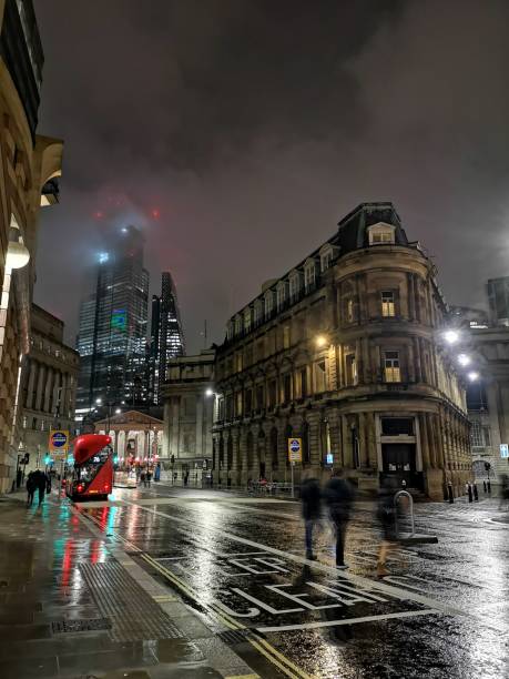 istock London street in the rain 1250285454