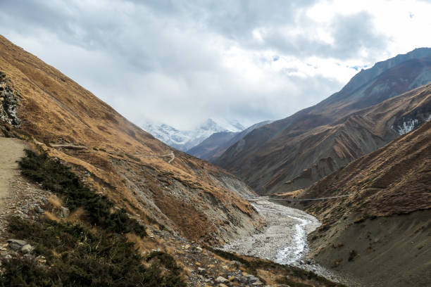 istock Thorung Phedi - A panoramic view on Manang Valley 1250303454