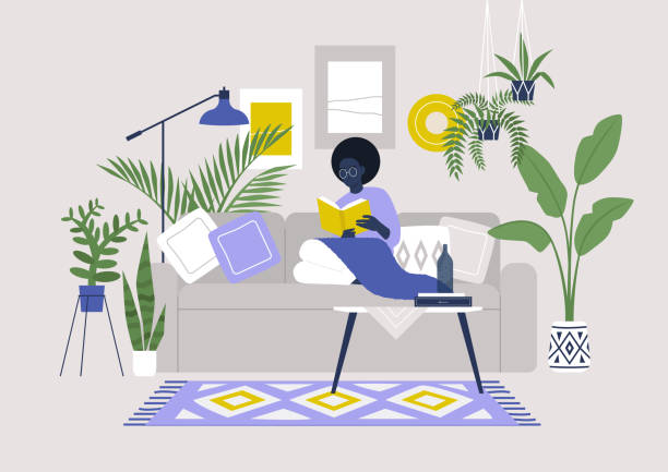 illustrations, cliparts, dessins animés et icônes de jeune caractère féminin noir s’asseyant sur le sofa et lisant un livre, intérieur confortable de boho avec des usines et la décoration ethnique, restent à la maison - loft apartment home interior symbol apartment