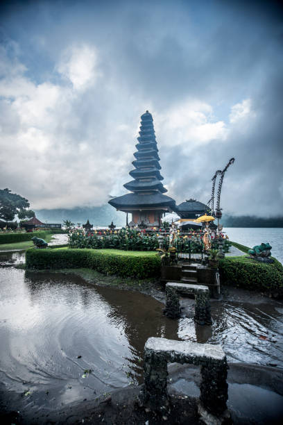 The Entrance Of Pura Ulun Danu Beratan the Floating Temple in Bali, Indonesia The Entrance Of Pura Ulun Danu Beratan the Floating Temple in Bali, Indonesia floating temple in lake bedugul bali stock pictures, royalty-free photos & images