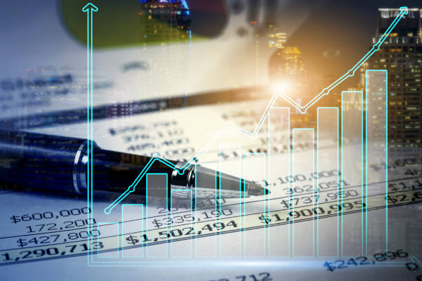 double exposition du stylo et du rapport financier avec graphique de croissance - tax graph financial report finance photos et images de collection