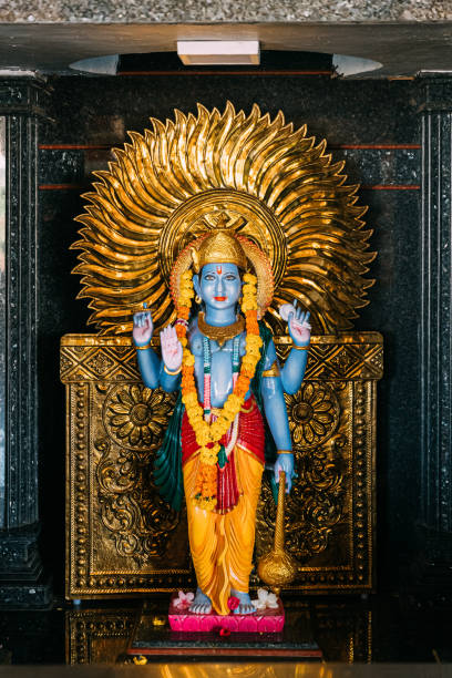 mapusa, goa, india. shiva statue in the shri dev bodgeshwar sansthan temple. it has a shrine which is dedicated to kanakeshwar baba or bodgeshwar. landmark and popular destination - india goa temple indian culture imagens e fotografias de stock