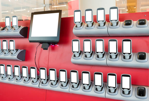istock Device convenience of shopping with blank display in store 1250527920