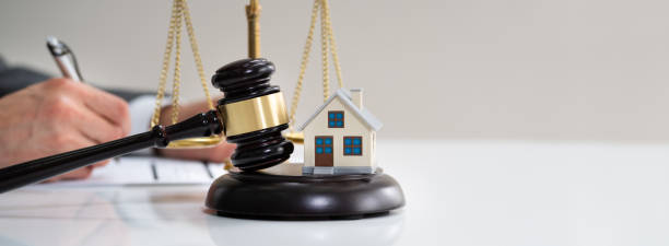 istock Real Estate Lawyer 1250689771