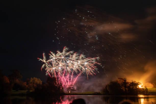 feuerwerk - sherburne lake stock-fotos und bilder