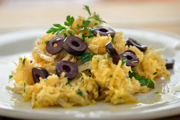 A delicious dish of shredded cod with potato straw.
