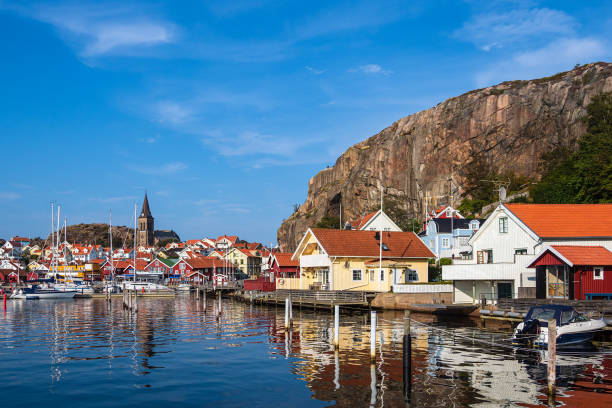 スウェーデンの市フィエルバカへの眺め - vastergotland ストックフォトと画像