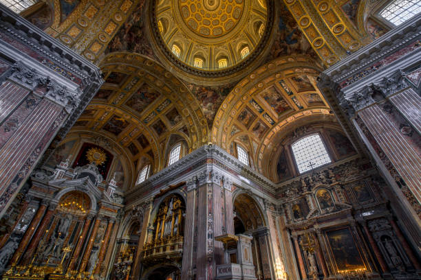 neue kirche jesu, neapel, italien - church indoors inside of monastery stock-fotos und bilder