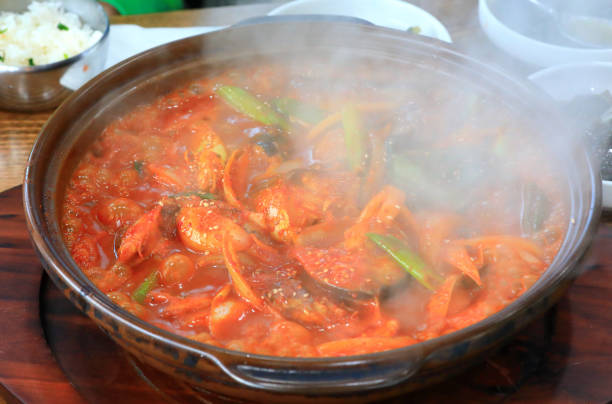 istock Seafood baths, seafood, seafood, hot water, soup, 1251080551