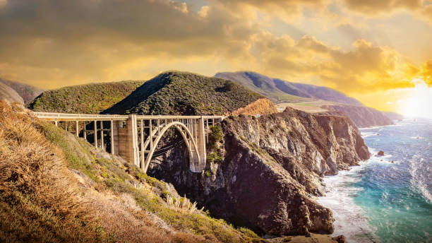 Bixby Creek bridge at the Pacific highway, California, USA. Bixby Creek bridge at the Pacific highway, California, USA. A landmark bridge on highway 1, the most beautiful road in USA. Bixby Creek stock pictures, royalty-free photos & images