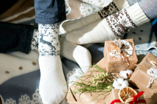 istock men's and women's feet 1251152494