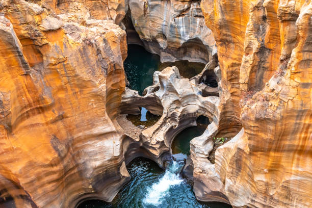 bourke's luck potholes - mpumalanga, republika południowej afryki - prowincja mpumalanga zdjęcia i obrazy z banku zdjęć