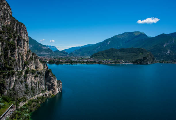 istock Lake of Garda ten 1251173541