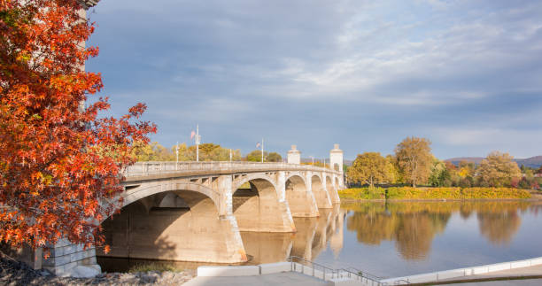 pont wilkes-barre. - bridge pennsylvania susquehanna river concrete photos et images de collection