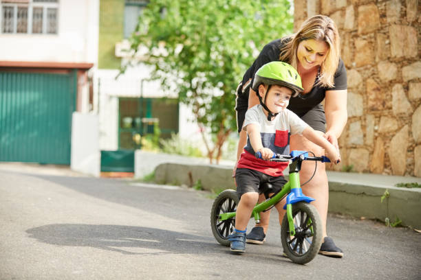 istock His first bike ride 1251190002