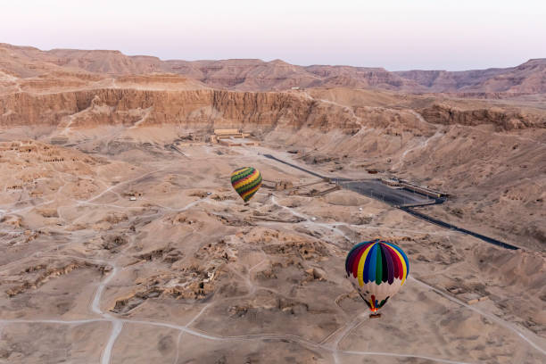 istock Hot Air Balloons 1251205311