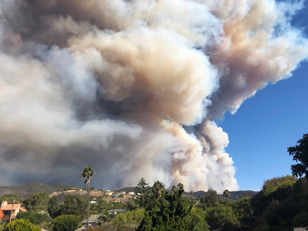 istock Fire is coming to Malibu 1251217661