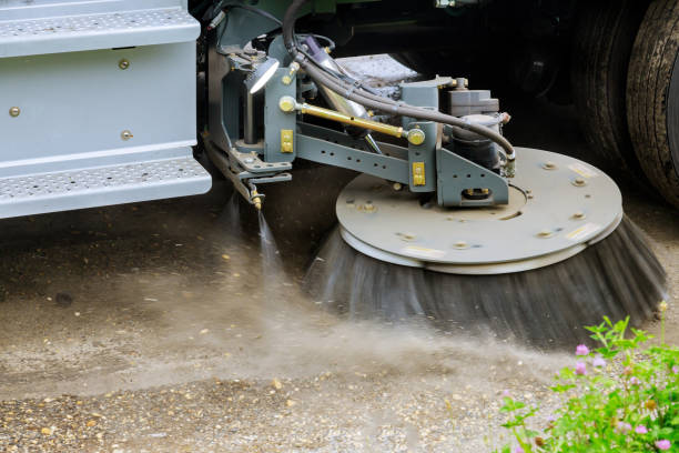 Street cleaning equipment brushes of street cleaning machine Street cleaning equipment brushes of street cleaning machine with special municipal truck street sweeper stock pictures, royalty-free photos & images