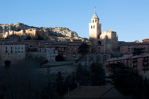 Is a Spanish town, in the province of Teruel, part of the autonomous community of Aragon. Albarracín is the capital of the mountainous Sierra de Albarracín Comarca Albarracín is surrounded by stony hills and the town was declared a Monumento Nacional in 1961. The many red sandstone boulders and cliffs surrounding Albarracín make it a popular rock climbing location, particularly for boulderers