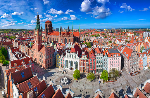 Vista aérea del casco antiguo de Gdansk con una arquitectura increíble, Polonia photo