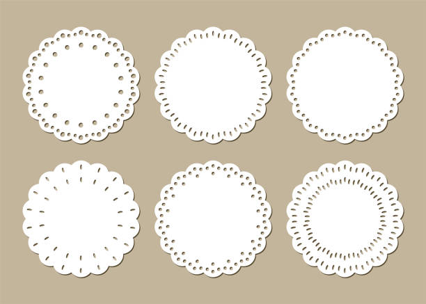 かわいいレースのドイリーのセット、マットの場所、ペーパーカットアウトデザイン、レーザー切断デザイン - doily paper lace table点のイラスト素材／クリップアート素材／マンガ素材／アイコン素材