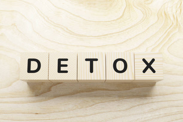 detox word written in wooden blocks. - organic single word environment block imagens e fotografias de stock