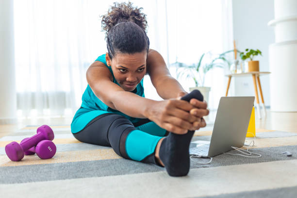 twoja budowa ciała jest w twoich rękach - healthy lifestyle yoga vitality flexibility zdjęcia i obrazy z banku zdjęć