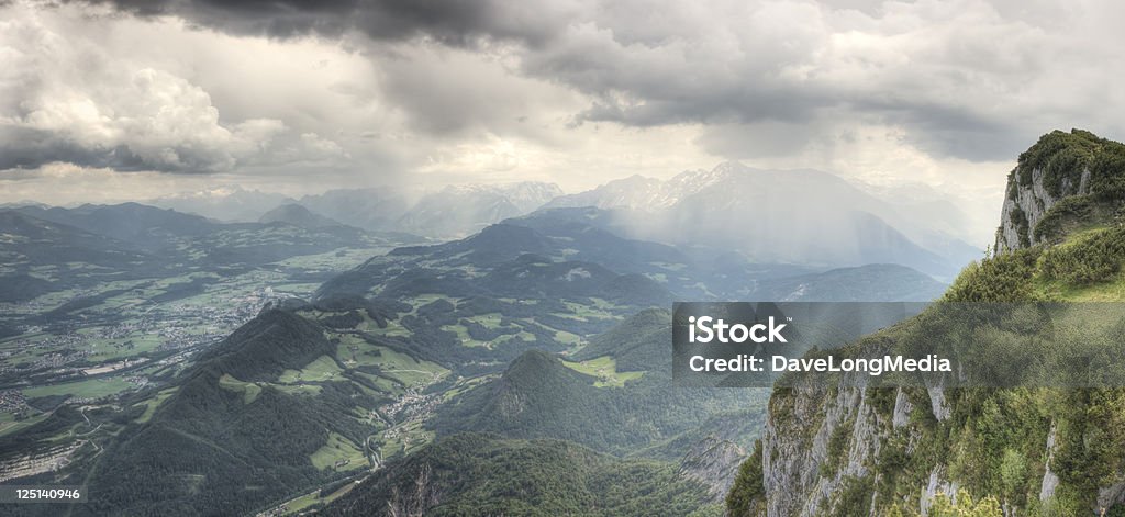 Sommer-Regen in den Alpen (XXL - Lizenzfrei Deutschland Stock-Foto