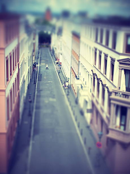 istock City scene on lazy sunday 125141050