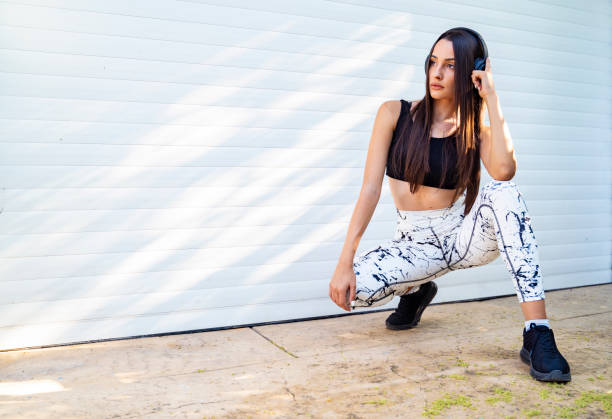 istock Amazing beautiful sporty knelling 1251413190