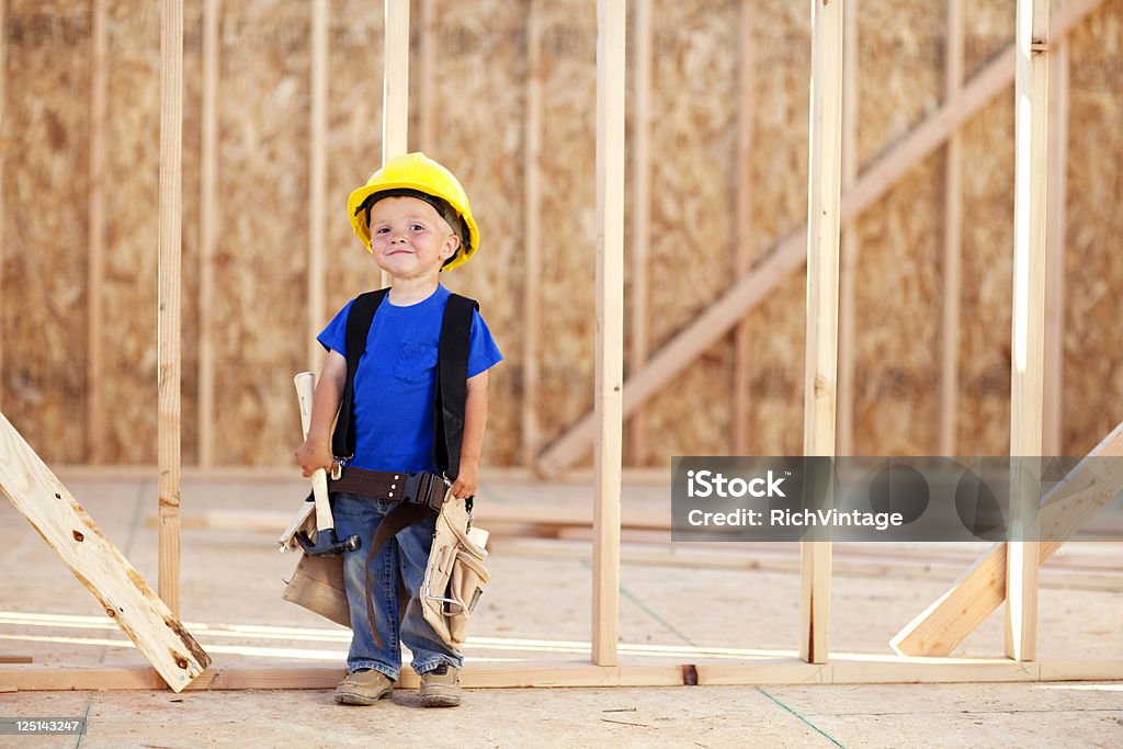 Poco niño Carpenter - Foto de stock de Niño libre de derechos