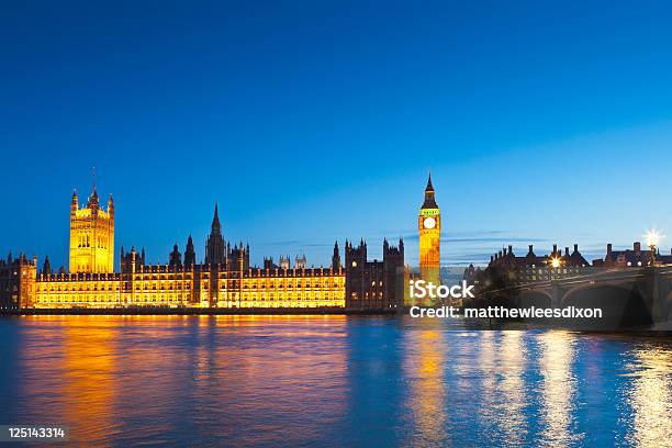 Foto de O Big Ben A Westminster As Casas Do Parlamento Londres e mais fotos de stock de Cidade de Westminster