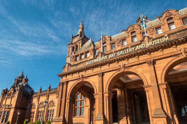 entrada a la galería de arte y al museo kelvingrove - west end fotografías e imágenes de stock